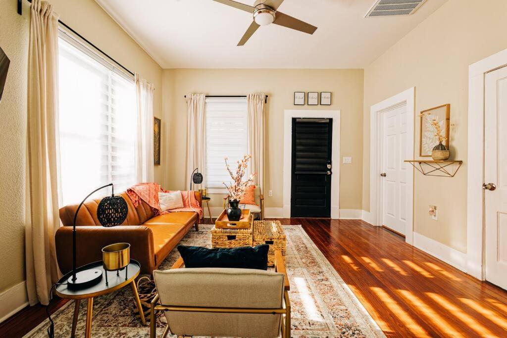 Close To Downtown San Antonio,Tx With Private Backyard And Firepit Bagian luar foto